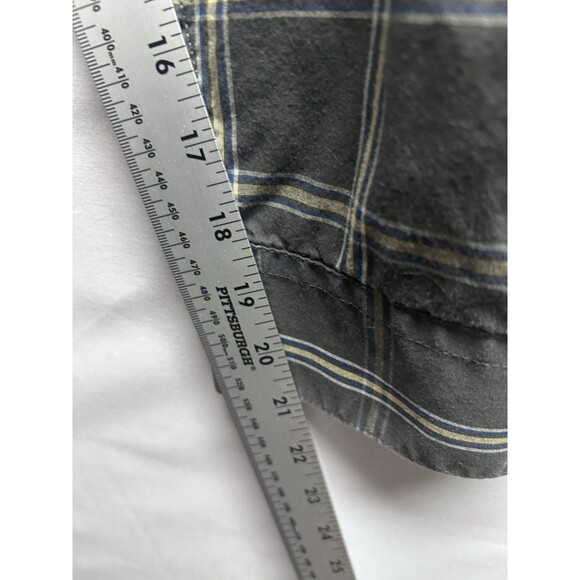 Volcom Men’s XL Grey Plaid Long Sleeve Button Up Shirt Skater Grunge Y2K - Picture 5 of 7